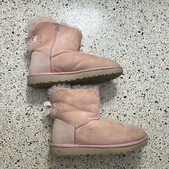 UGG Australia pink Bailey Bow boots 9 - Picture 3 of 7